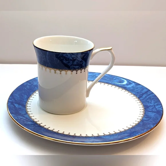Fine Bone China Tea Set - Picture 2 of 5